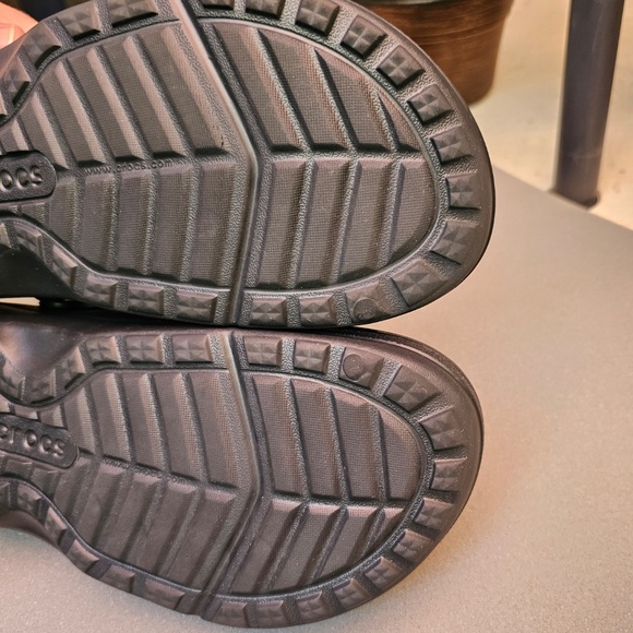 Crocs Specialist II Clog - Work Shoes, EUC - Picture 9 of 12